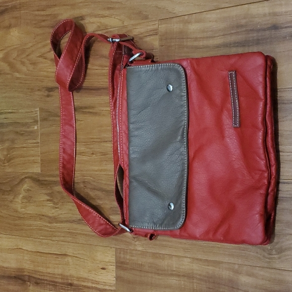Brand new without tags red & brown crossbody purse - Picture 1 of 9